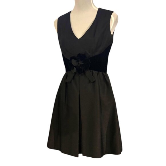 VTG 50s 60s Bonwit Teller Woman's black velvet contrast flower cocktail dress XS - Picture 2 of 12